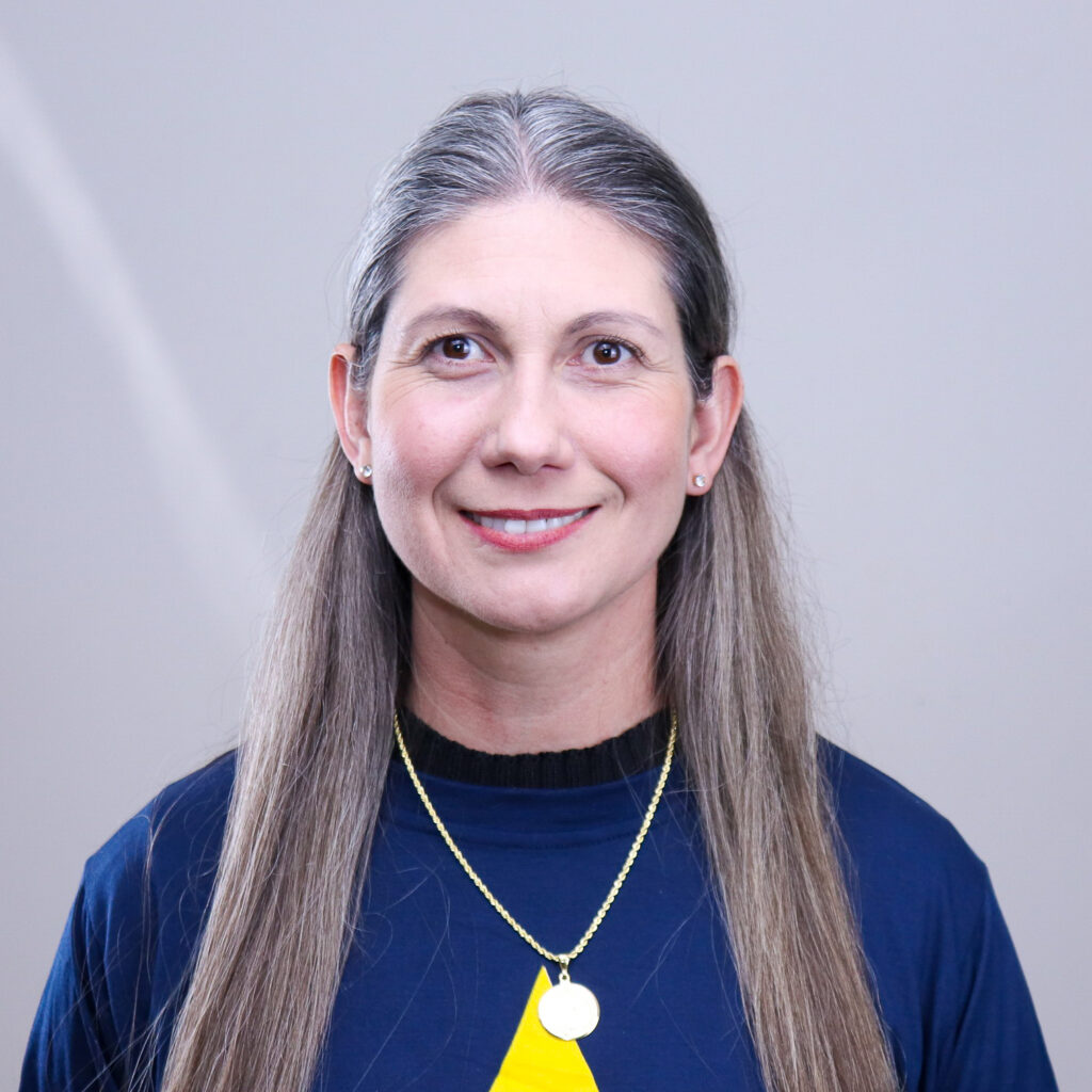 Profª Laryssa Karas