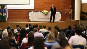 administração pública guarapuava faculdade campo real