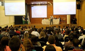 administração pública guarapuava faculdade campo real
