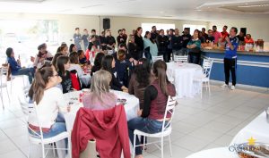 feijoada, faculdade campo real, confraternização, guarapuava, dia do trabalho