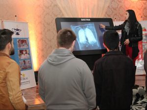 mesa interativa, simulação clínica, saúde, medicina, guarapuava, faculdade campo real