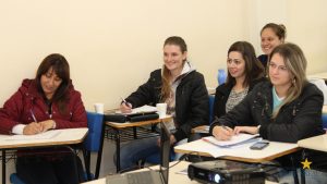 Acadêmicos de Nutrição apresentam estudos de casos realizados em estágio clínico hospitalar