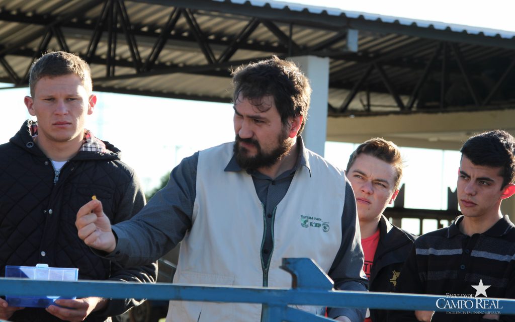 faculdade, guarapuava, campo real, fazenda experimental, engenharia agronômica, segurança na aplicação de agrotóxicos, uso correto de equipamento de proteção individual