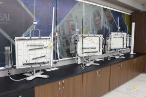 Laboratórios de Robótica e Eletrônica e Circuitos Elétricos