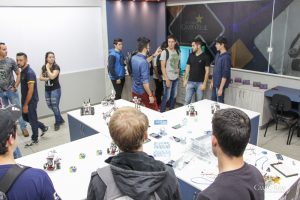 Laboratórios de Robótica e Eletrônica e Circuitos Elétricos