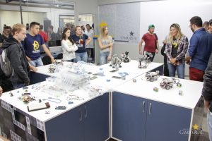 Laboratórios de Robótica e Eletrônica e Circuitos Elétricos