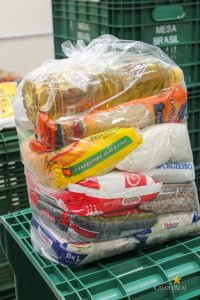 Campo Real entrega mais de 4 toneladas de alimentos para instituições de caridade