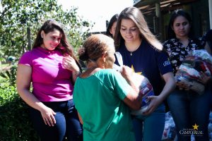 Campo Real entrega mais de 4 toneladas de alimentos para instituições de caridade