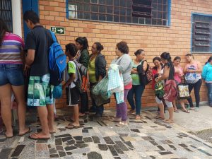 Campo Real entrega mais de 4 toneladas de alimentos para instituições de caridade