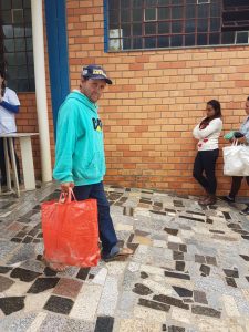 Campo Real entrega mais de 4 toneladas de alimentos para instituições de caridade