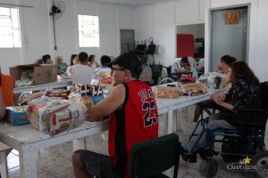 Campo Real entrega mais de 4 toneladas de alimentos para instituições de caridade