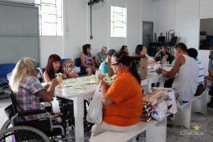 Campo Real entrega mais de 4 toneladas de alimentos para instituições de caridade