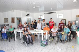 Campo Real entrega mais de 4 toneladas de alimentos para instituições de caridade