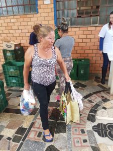 Campo Real entrega mais de 4 toneladas de alimentos para instituições de caridade