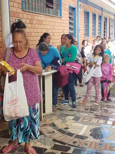 Campo Real entrega mais de 4 toneladas de alimentos para instituições de caridade