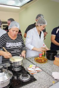 Projeto Cozinhando em Família