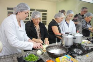 Projeto Cozinhando em Família