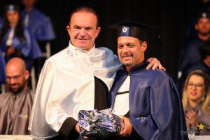 Colação de Grau de Administração e Engenharia Agronômica Centro Universitário Campo Real Guarapuava