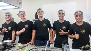 Nutrição realiza oficina com alunos do Centro de Educação Profissional Arlindo Ribeiro