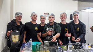 Nutrição realiza oficina com alunos do Centro de Educação Profissional Arlindo Ribeiro