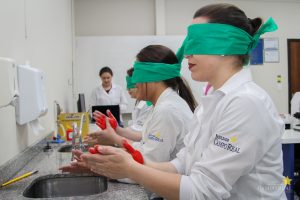 biomedicina, higienização das mãos, aula prática, hematologia básica, campo real, guarapuava, faculdade, acadêmicos