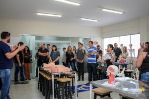 Campo Real reúne centenas de candidatos no Vestibular de Medicina