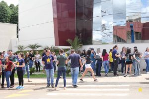Campo Real reúne centenas de candidatos no Vestibular de Medicina