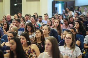 outubro rosa, guarapuava, palestra, saúde, acadêmicos, faculdade, biomedicina, enfermagem, nutrição