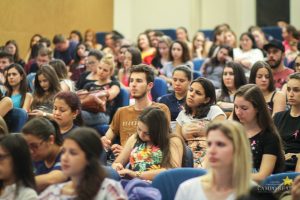 outubro rosa, guarapuava, palestra, saúde, acadêmicos, faculdade, biomedicina, enfermagem, nutrição