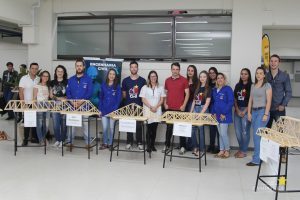 Acadêmicos realizam exposição de trabalhos na EletroCampo