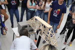Acadêmicos realizam exposição de trabalhos na EletroCampo