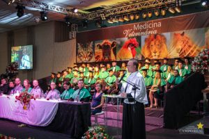 colação de grau medicina veterinária centro universirário campo real guarapuava formatura
