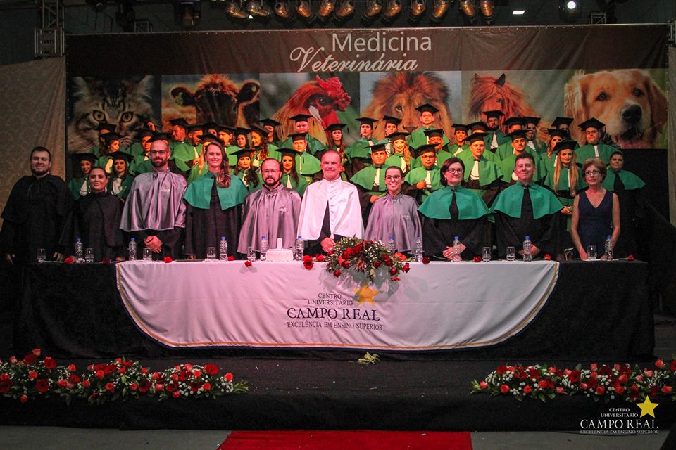 colação de grau medicina veterinária centro universirário campo real guarapuava formatura