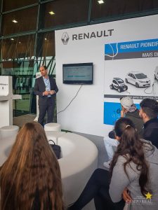 Acadêmicos da Campo Real participam da Smart City Expo Curitiba