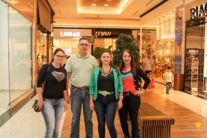 Acadêmicos de Administração visitam Shopping Cidade dos Lagos