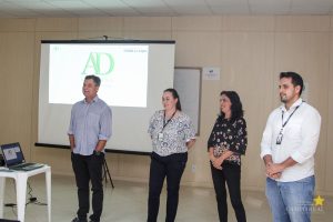 Acadêmicos de Administração visitam Shopping Cidade dos Lagos