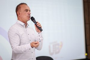 Campo Real sedia Seminário Acadêmico das Coligadas UB