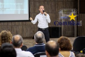 Campo Real sedia Seminário Acadêmico das Coligadas UB