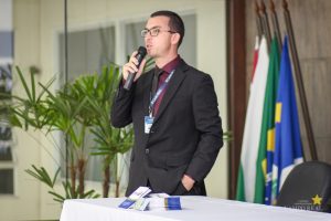 Engenheiros de Produção recebem registros profissionais do Crea-PR