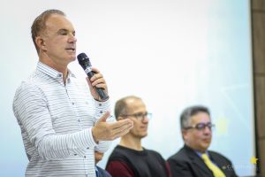 Engenheiros de Produção recebem registros profissionais do Crea-PR