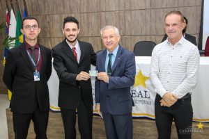 Engenheiros de Produção recebem registros profissionais do Crea-PR
