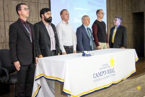 Engenheiros de Produção recebem registros profissionais do Crea-PR