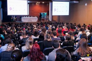 Acadêmicos participam de palestras no Simpósio de Saúde