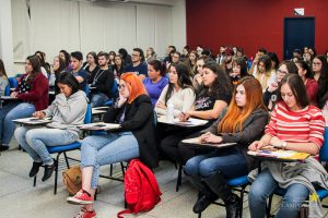 Acadêmicos participam de palestras no Simpósio de Saúde
