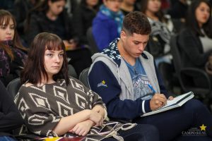 Acadêmicos participam de palestras no Simpósio de Saúde