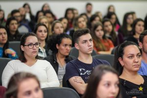 Acadêmicos participam de palestras no Simpósio de Saúde