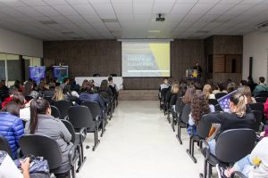 Acadêmicos participam de palestras no Simpósio de Saúde