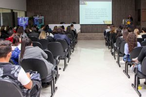 Acadêmicos participam de palestras no Simpósio de Saúde