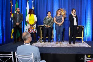 Cloves Amorim ministra palestra de abertura no Simpósio de Saúde