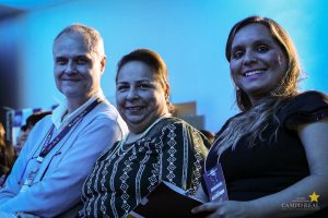 Cloves Amorim ministra palestra de abertura no Simpósio de Saúde